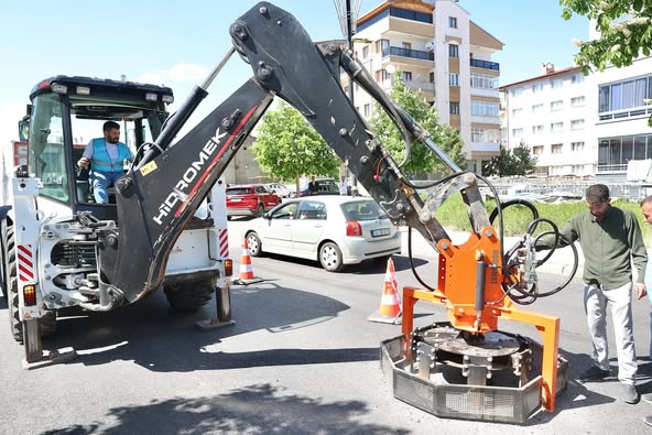 Daha Sağlam Altyapı, Daha Konforlu Yollar İçin Çalışıyoruz