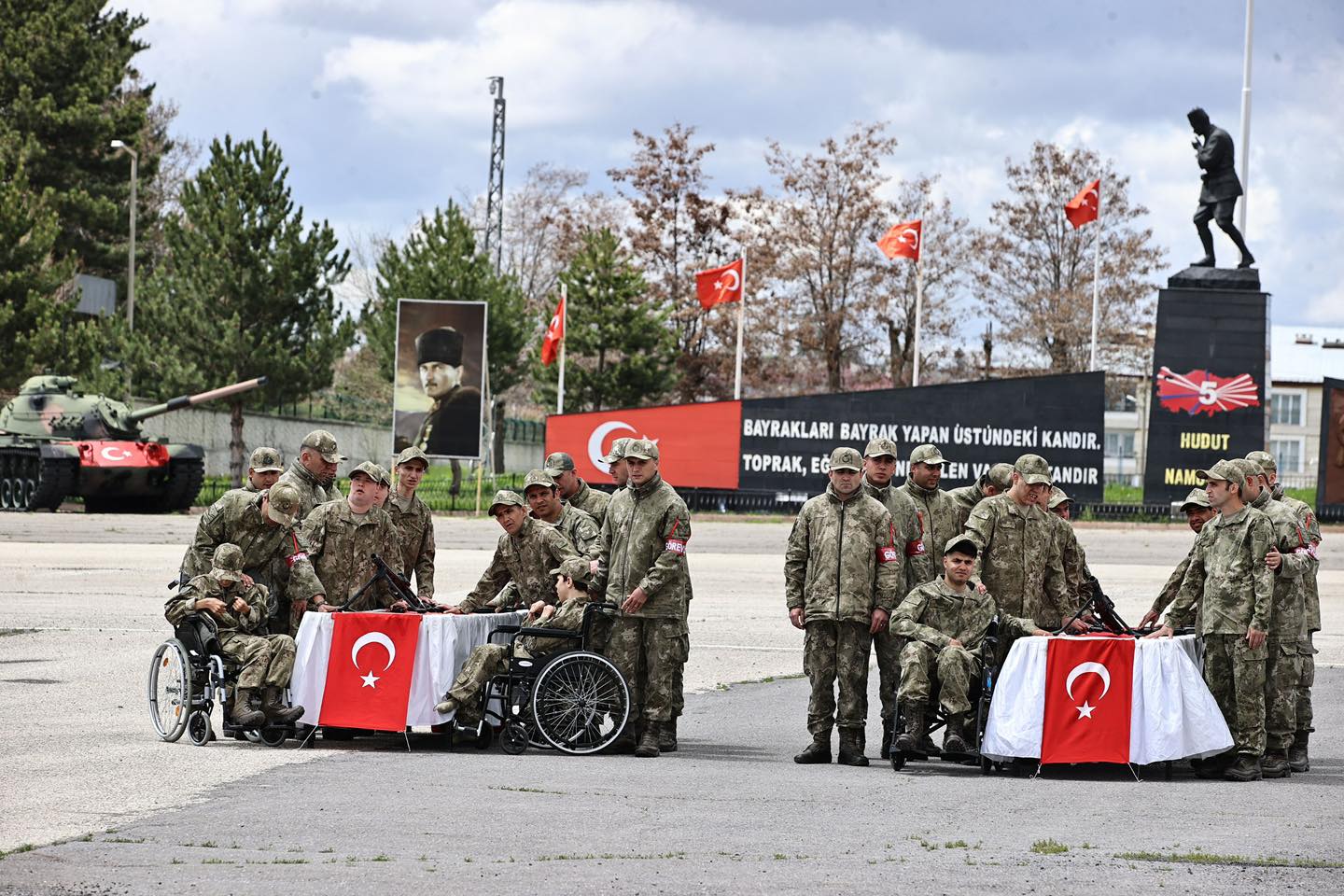 Sivaslı bedensel ve zihinsel engelli bireyler için Yemin Töreni Düzenlendi