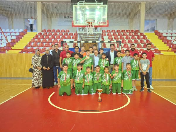 Sivas Belediye Spor Minikler Erkek Hentbol Takımı Sivas Şampiyonu
