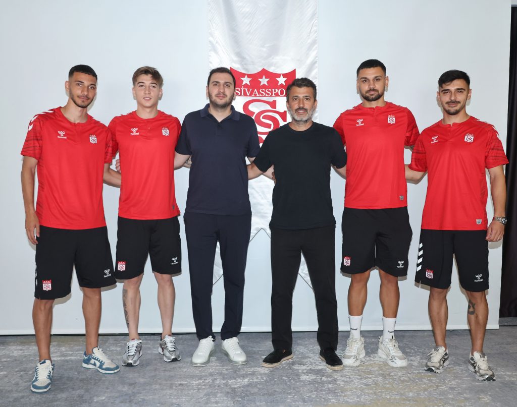 Sivasspor 4 Oyuncu İle Anlaşma Sağladı