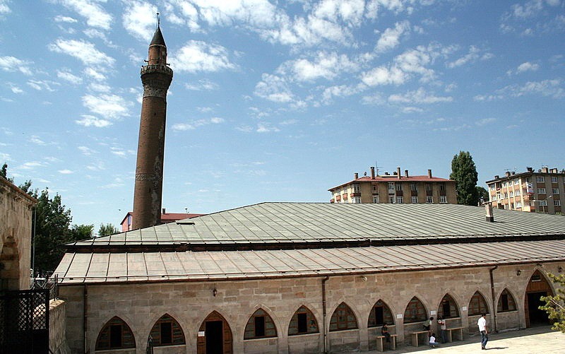 Sivas Ulu Camii Tadilat Dolayısı İle İbadete Kapatıldı, Çalışmalar Başladı