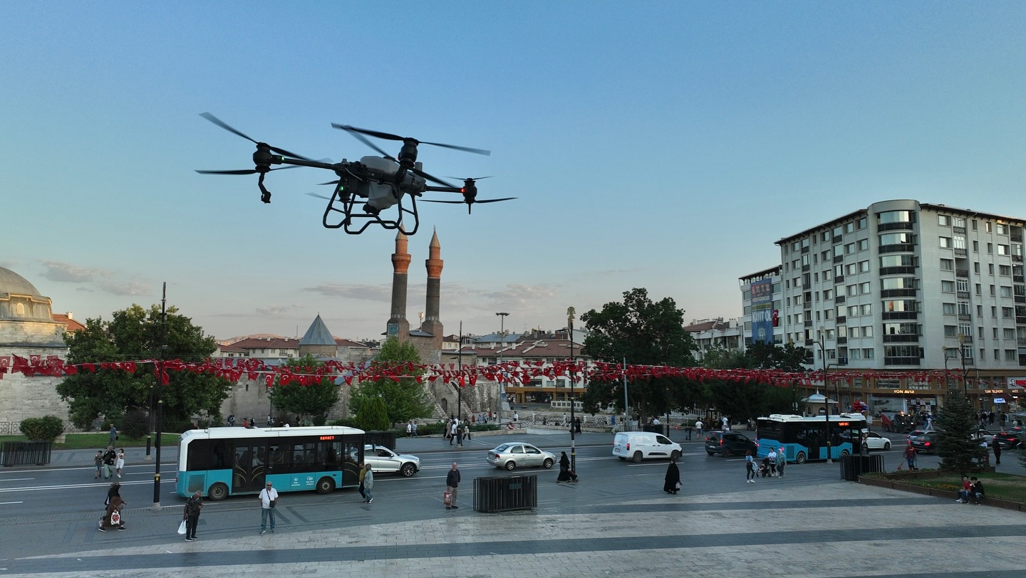 Sivas’ta Meydana Gül Kokulu Bir Dokunuş.