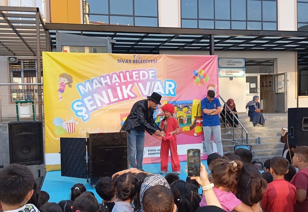 Sivas’ta Fatih Mahallesinde Şenlik Var