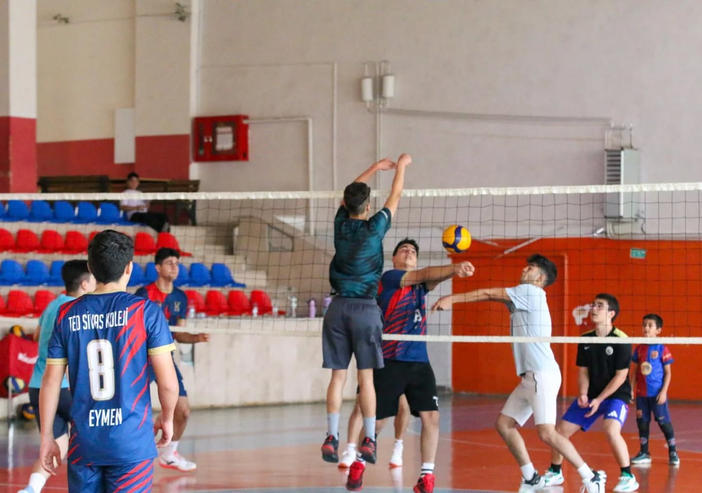 Sivas’ta Voleybol Müsabakaları Büyük Heyacanla Gerçekleşti