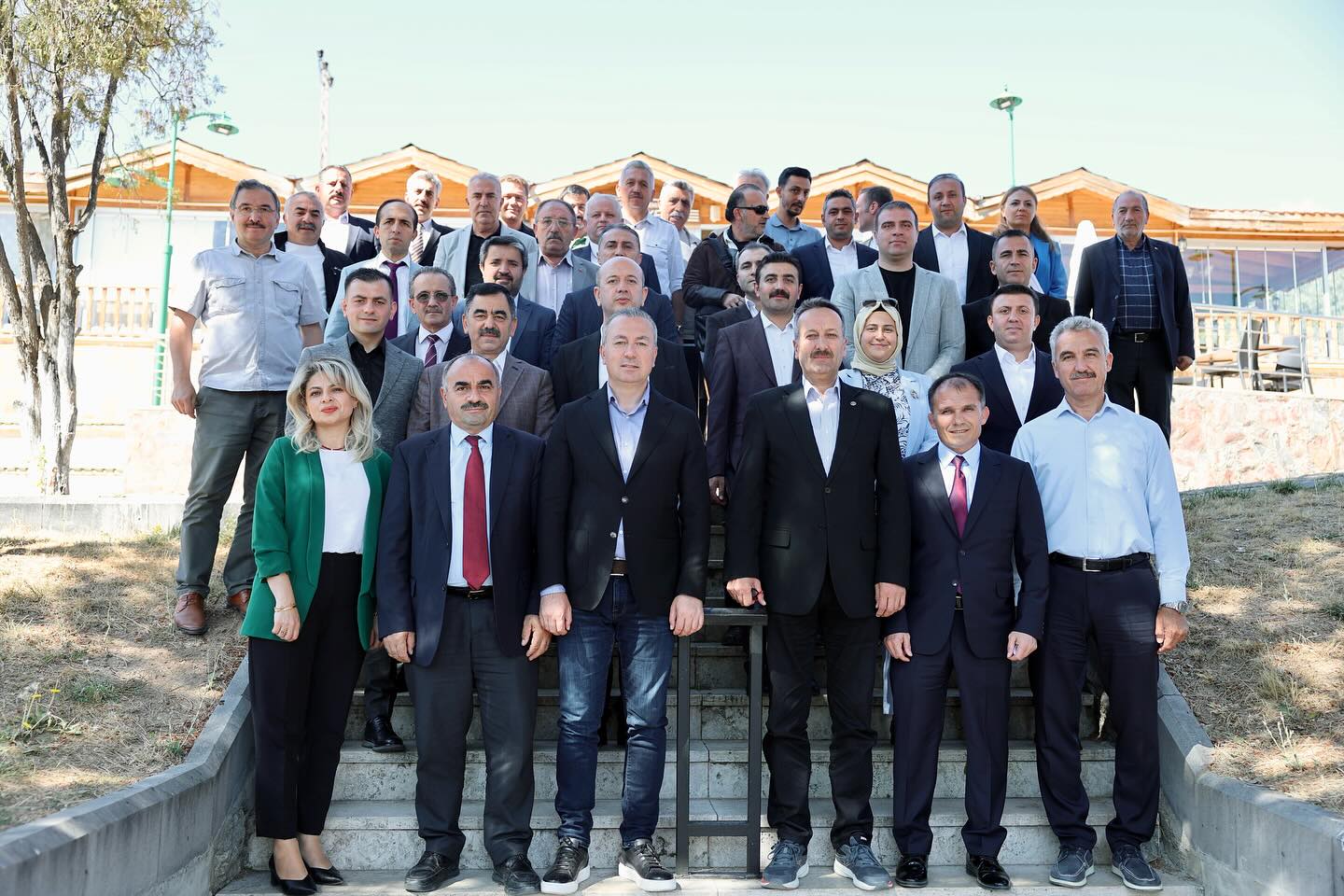Sivas Belediye Başkanı Dr. Adem Uzun, Birim Müdürleriyle birlikte Soğuk Çermik’te İstişare Toplantısı Gerçekleştirdi.