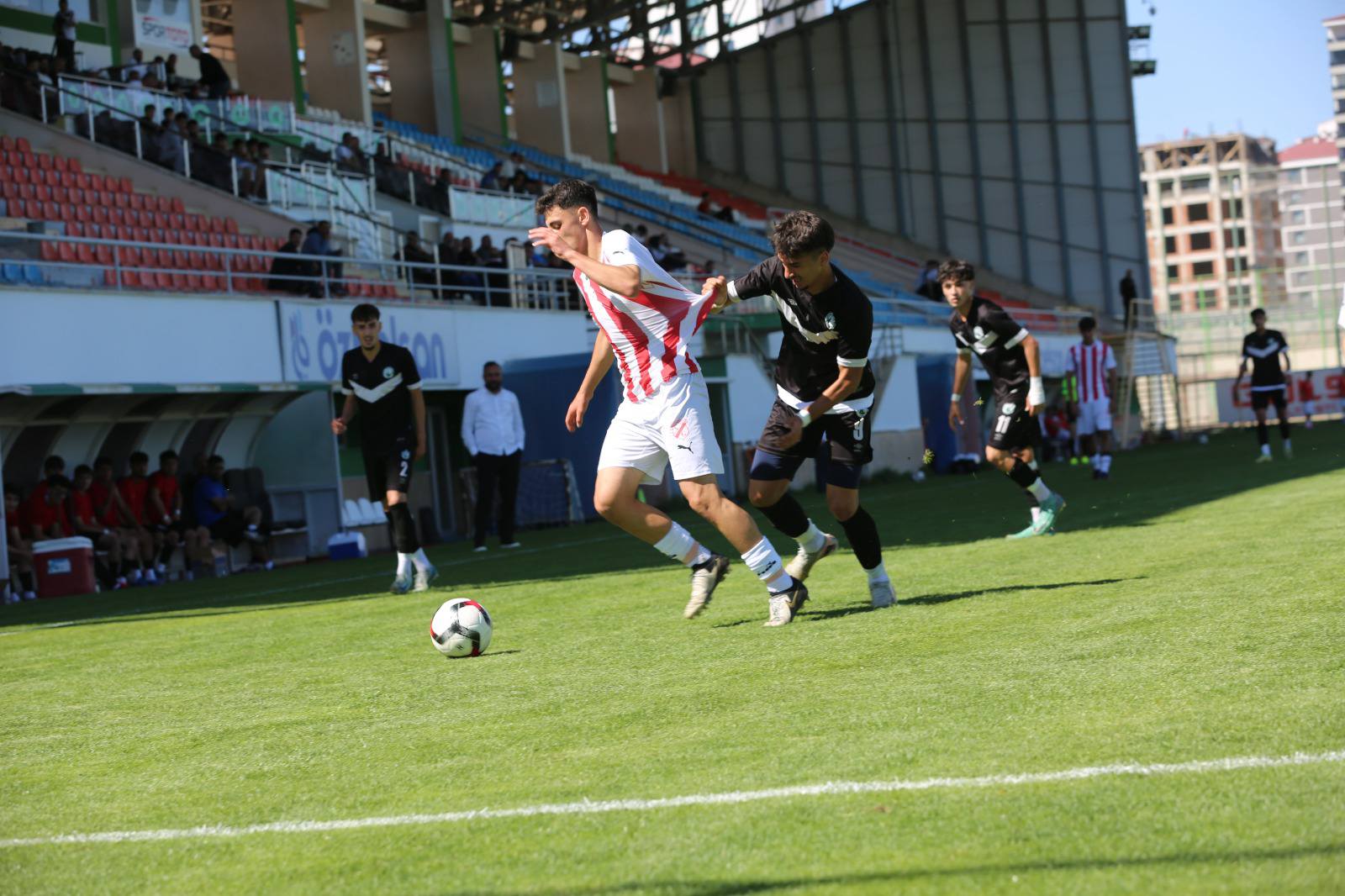 Sivas Gücü Belediyespor Sebat Gençlikspor’u Evine Puansız Gönderdi…