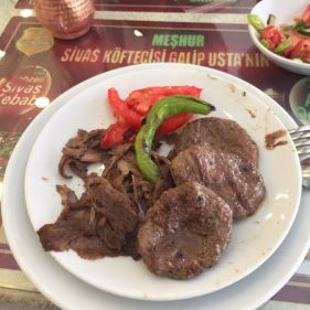 Galip Ustanın Yeri Sivas Köfte Salonu