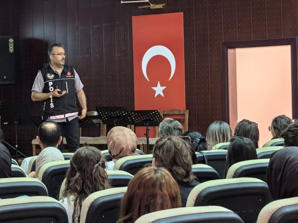 Sivas’ta Bağımlılıkla Mücadele Eğitimi Yapıldı