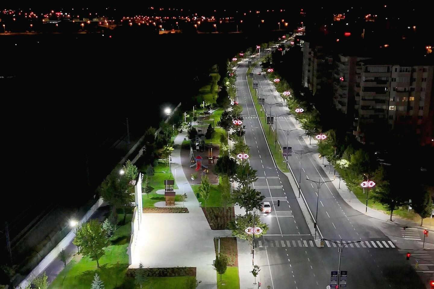 Sivas’ta Eskiyen Parklar Yenileniyor
