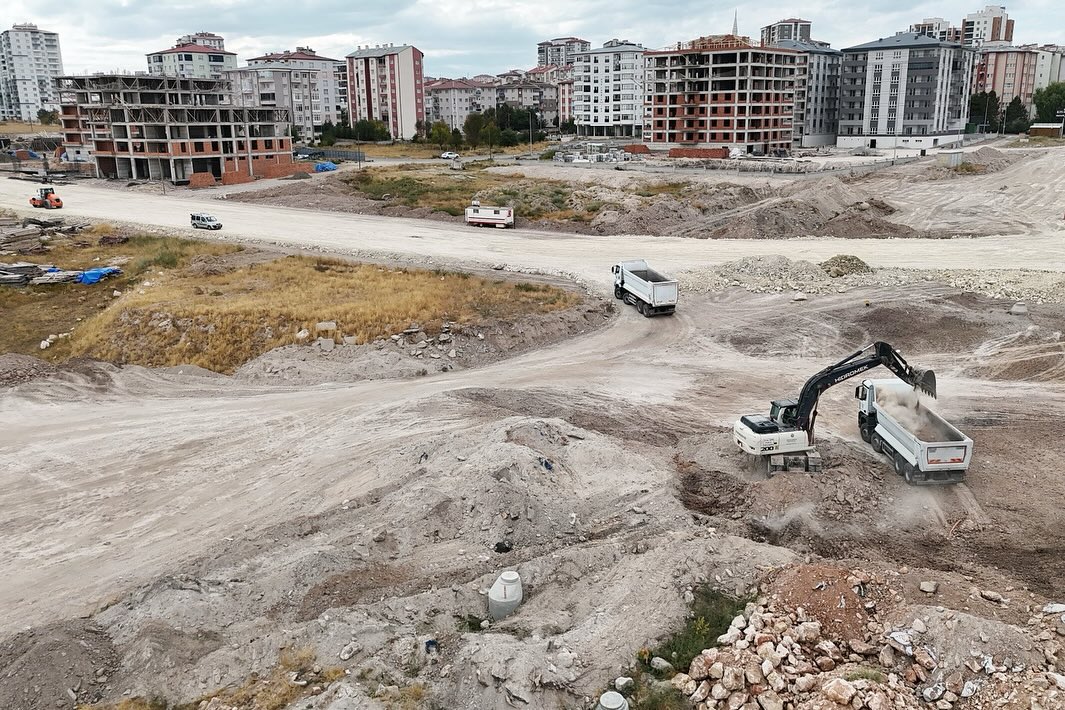 Sivas’ta Hamza Yerlikaya Caddesi’nden Göktürk Caddesi’ne Uzanan Yeni Bağlantı Yolu Açılıyor