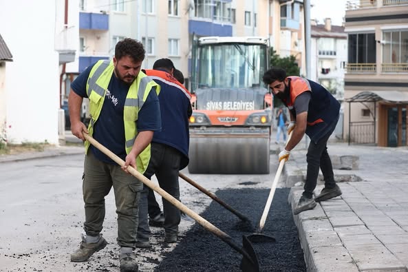 Sivas’ta Kışa Hazırlık Yama Çalışmaları Başladı