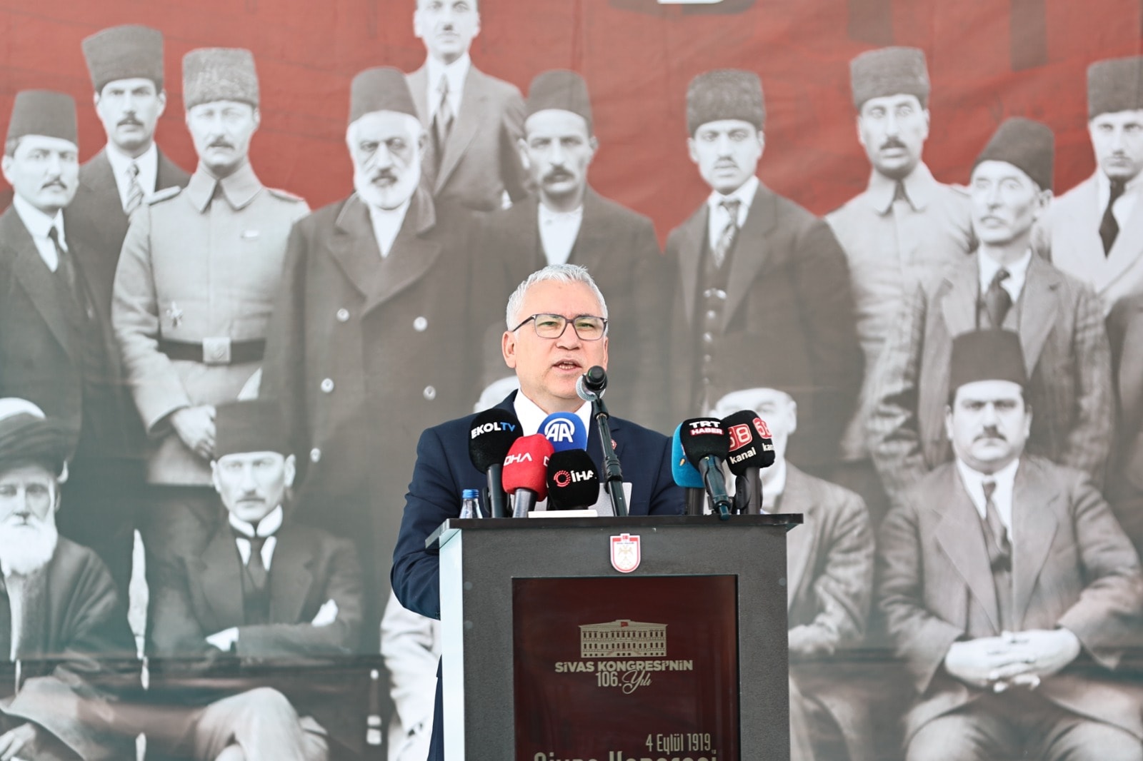 Sivas’ta Kongre Müzesi Bahçesinde Resmi Tören Düzenlendi.
