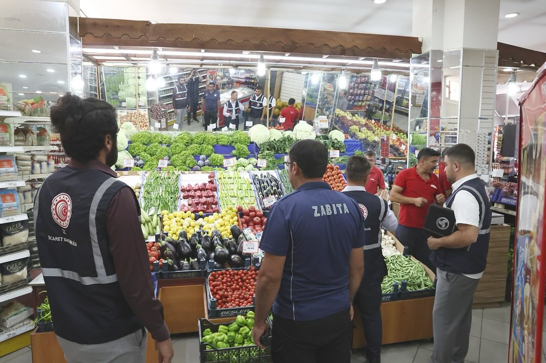 Sivas’ta Marketlerde Fiyat Ve Etiket Eenetimi Yapıldı