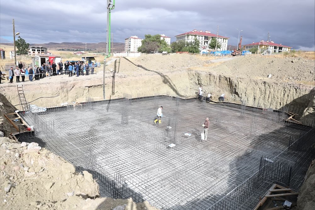 Sivas’ta TOKİ Tuzlugöl Mahallesi Cami’nin Temeli Dualarla Atıldı.