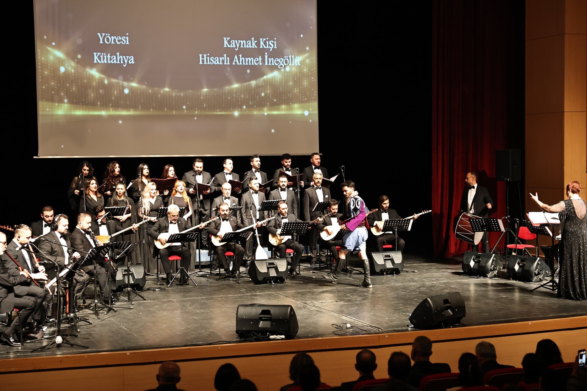 Sivas’ta 29 Ekim Cumhuriyet Bayramı’nın 102. yıl Dönümü Etkinlikleri Kapsamında, Muhsin Yazıcıoğlu Kültür Merkezi’nde “Cumhuriyet Bayramı” Konseri Düzenlendi.