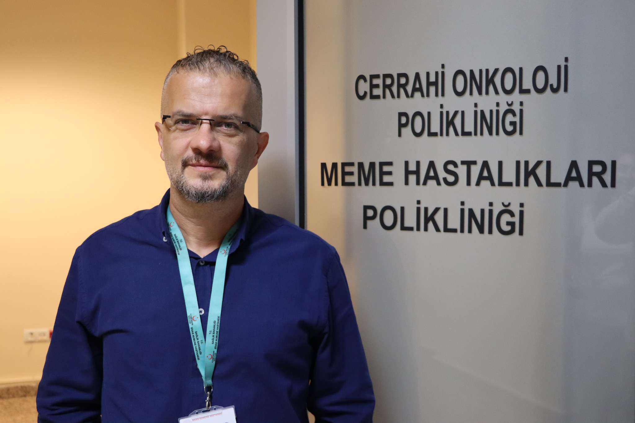 Cerrahi Onkoloji Uzmanı ve Başhekim Yardımcımız Doç. Dr. Meriç Emre Bostancı, 1-31 Ekim Meme Kanseri Farkındalık ayı ile ilgili olarak erken teşhisin önemine dikkat çekti.