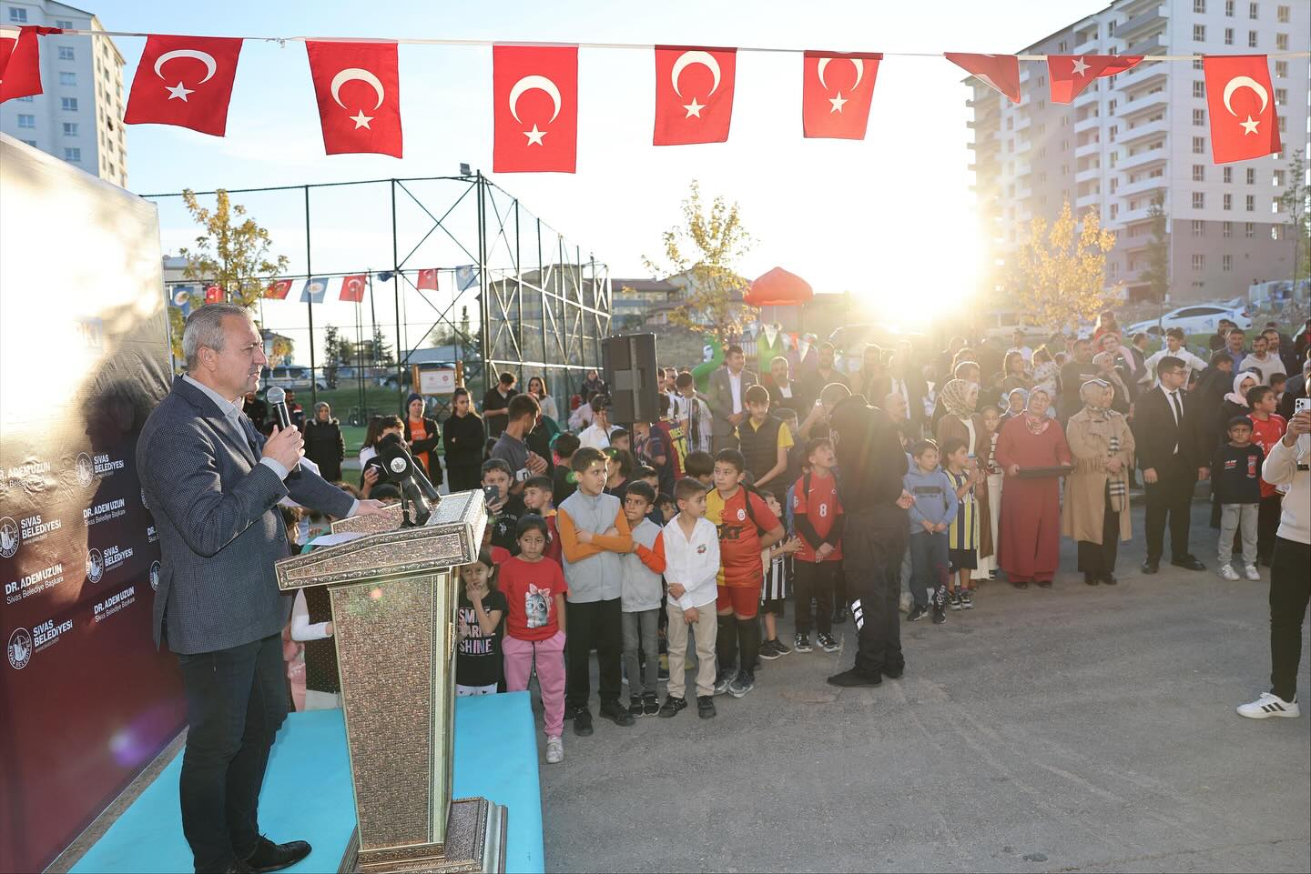 Sivas’ta Dünya Şampiyonuna Vefa Abdullah Kayapınar Parkı Açıldı