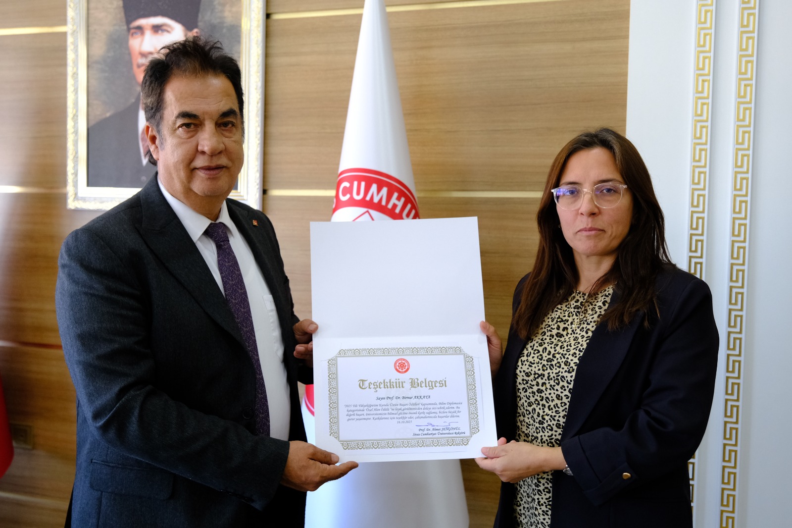 Prof. Dr. Birnur Akkaya’ya YÖK Üstün Başarı Ödülü Dolayısıyla Teşekkür Belgesi