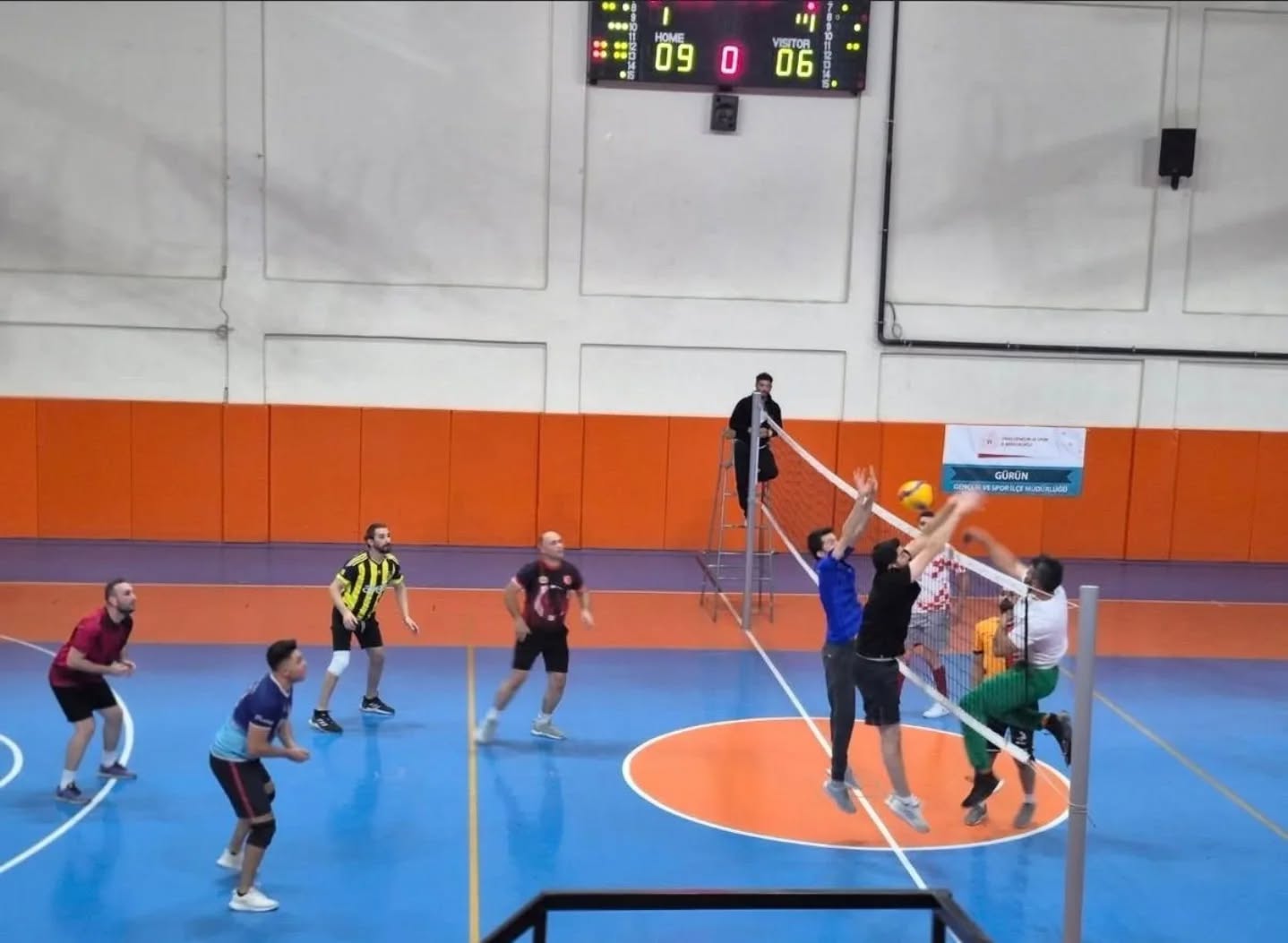 Sivas Gürün Gençlik ve Spor İlçe Müdürlüğü Tarafından Tüzenlenen 2025 Yılı Cumhuriyet Kupası Kurumlararası Voleybol Turnuvası Final Maçını Çoşkuyla Tamamlandı