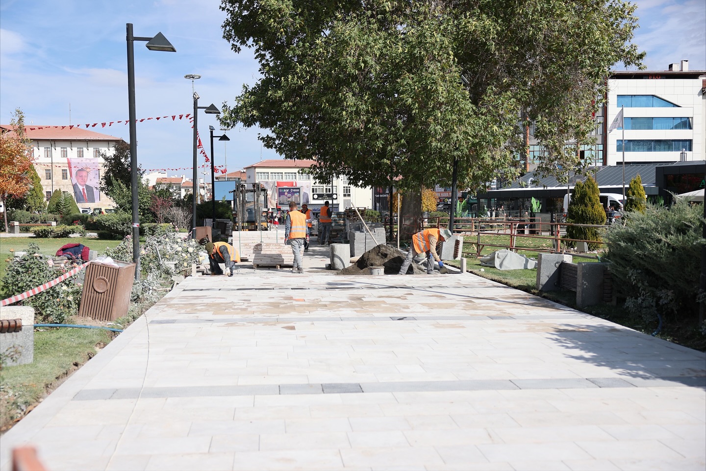 Sivas Hükümet Meydanında Zemin Yenileme Çalışmaları Sürüyor.