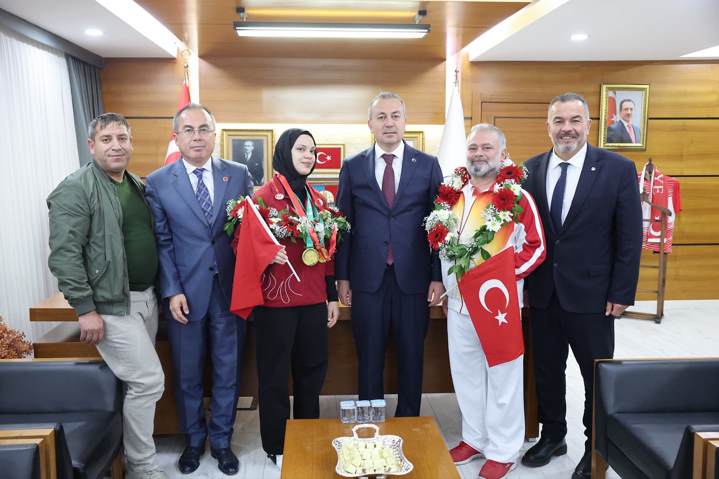 Sivas’ımızın Gururu Dünya Şampiyonlarını Sivas Belediyesi Misafir Etti