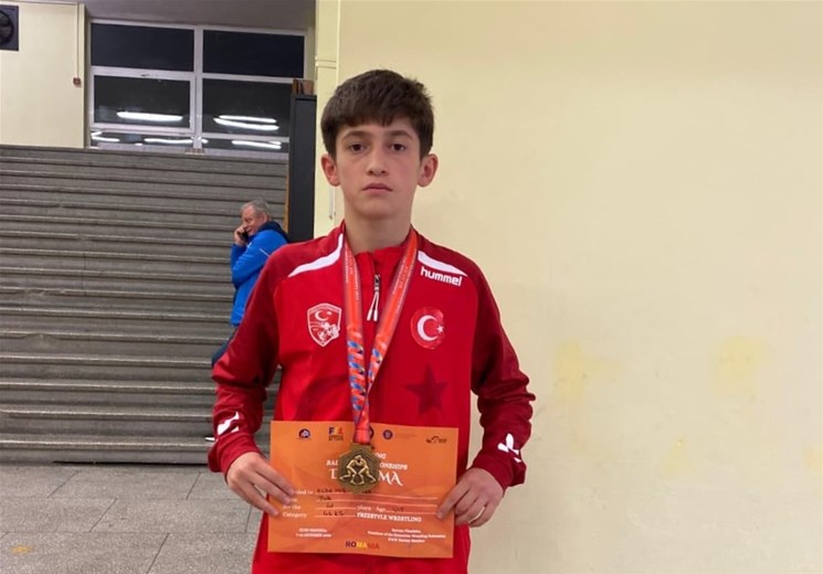 Sivaslı Güreşçilerimizden Balkan Şampiyonası’nda Büyük Başarı