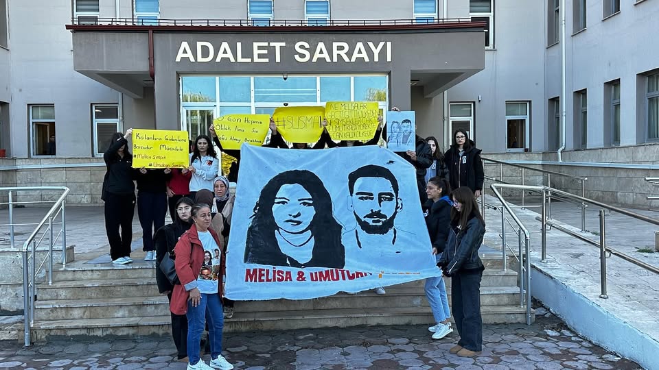 Sivas’ta 6 Mayıs Tarihinde Kılavuz Mahallesindeki Evlerinde Canice Katledilen Melisa ve Umutcan Kardeşlerin Bugün Karar Duruşması Vardı