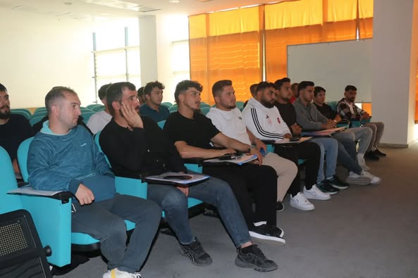 Sivas’ta Güreş Aday Hakem Kursu Taha Akgül Spor Salonu Toplantı Salonunda Başladı.