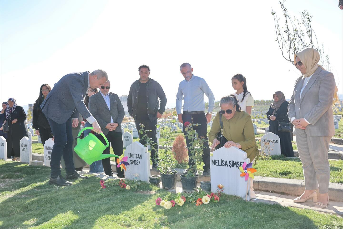 Sivas’ta Melisa ve Umutcan, Kabirleri Başında Dualarla Anıldı.