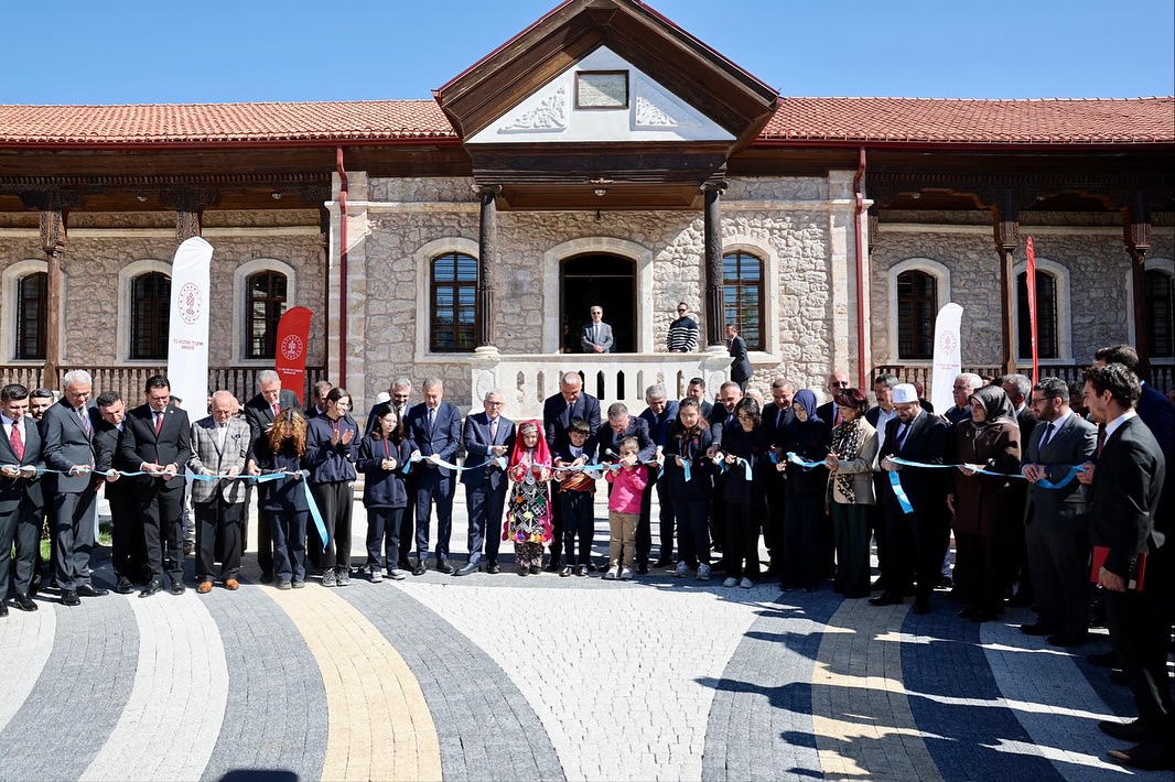 Sivas’ta Numan Efendi Halk Kütüphanesi Açıldı..