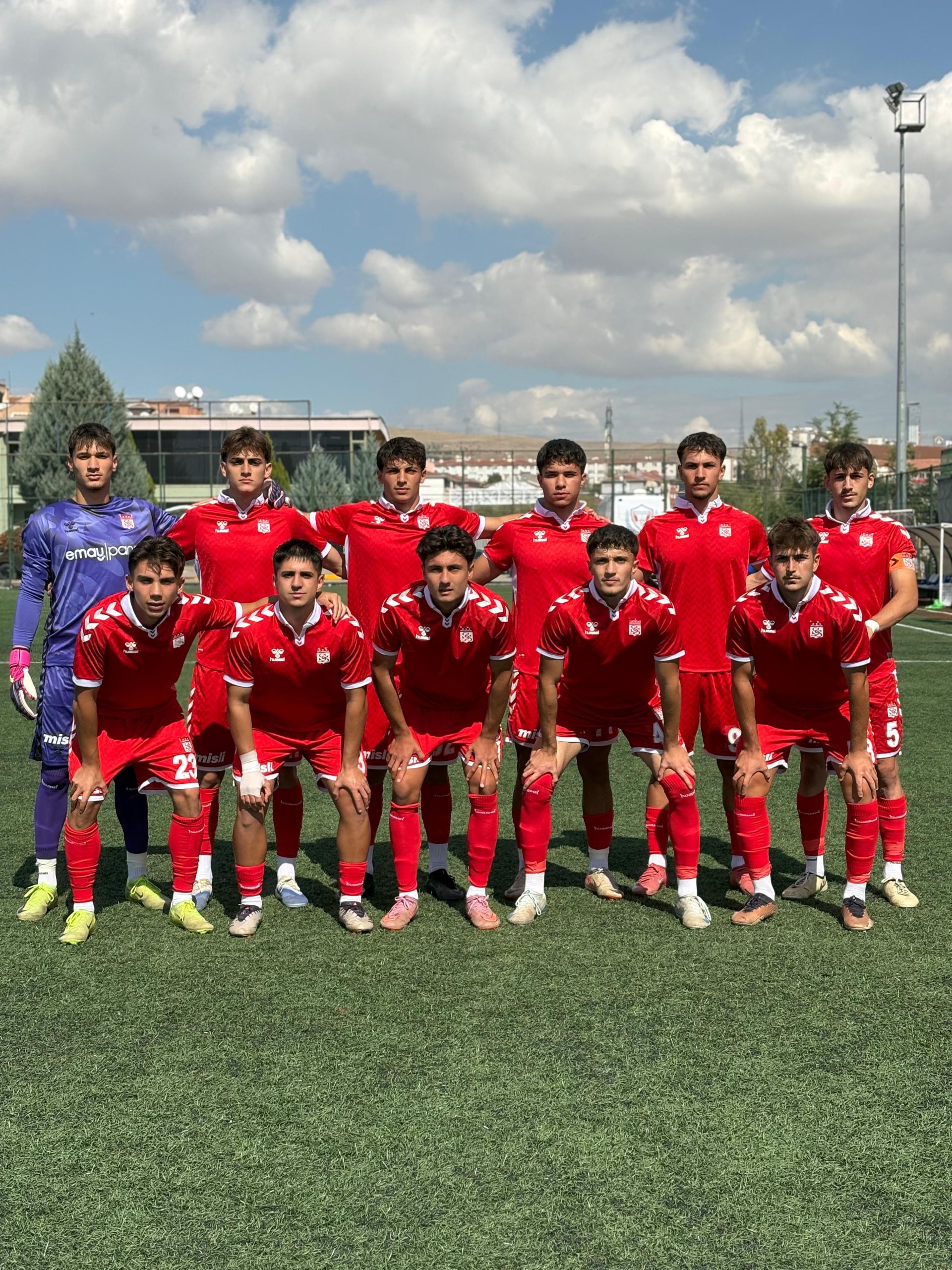 U19 da Elit Akademide Özbelsan Sivasspor, Sincan Belediyesiankaraspor’u 5-0 Mağlup Ederek Fark Yaratmaya Devam Ediyor