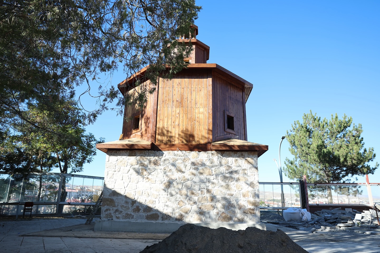 Sivas Saat Kulesi Yeniden Yükseldi.