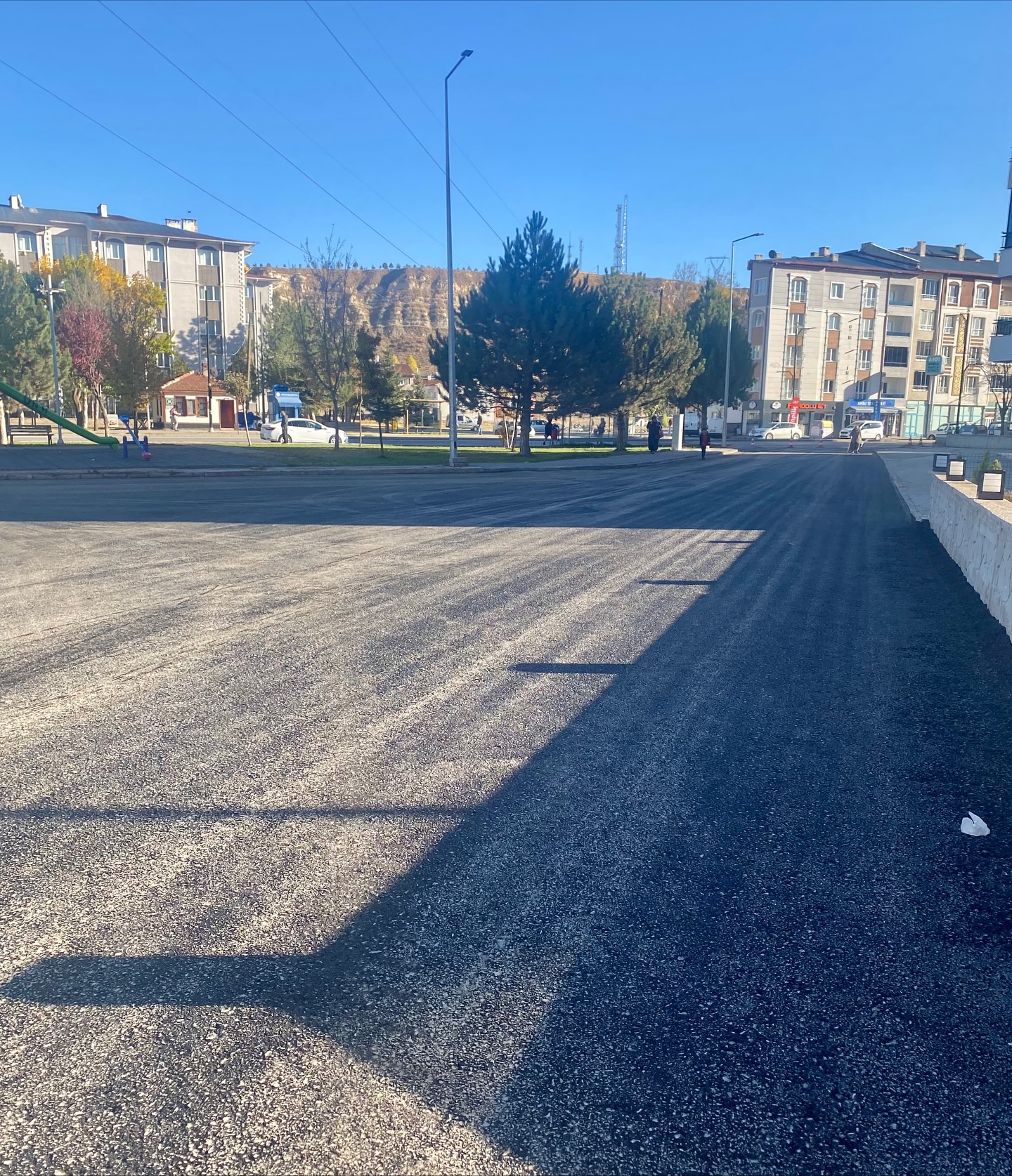 Sivas’ta Yolların Daha Konforlu Hale Getirmek İçin Çalışmalar Aralıksız Sürüyor