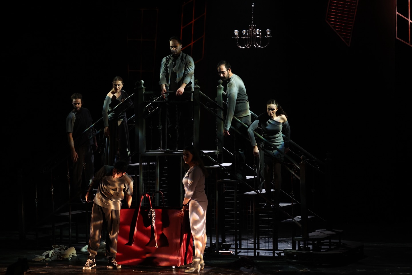 Sivas Devlet Tiyatrosu’nun “Antre” Adlı Oyunu Seyirciyle Buluştu.