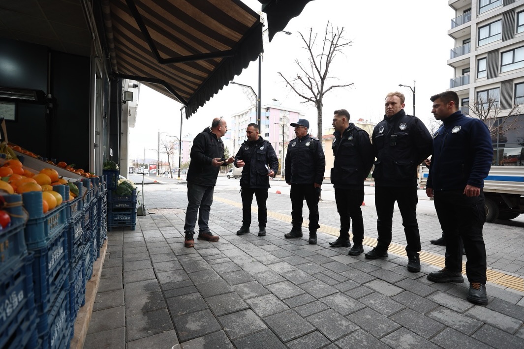 Sivas’ta Zabıta Ekipleri Kaldırım İşgallerine Karşı Denetimlerini Sürdürüyor