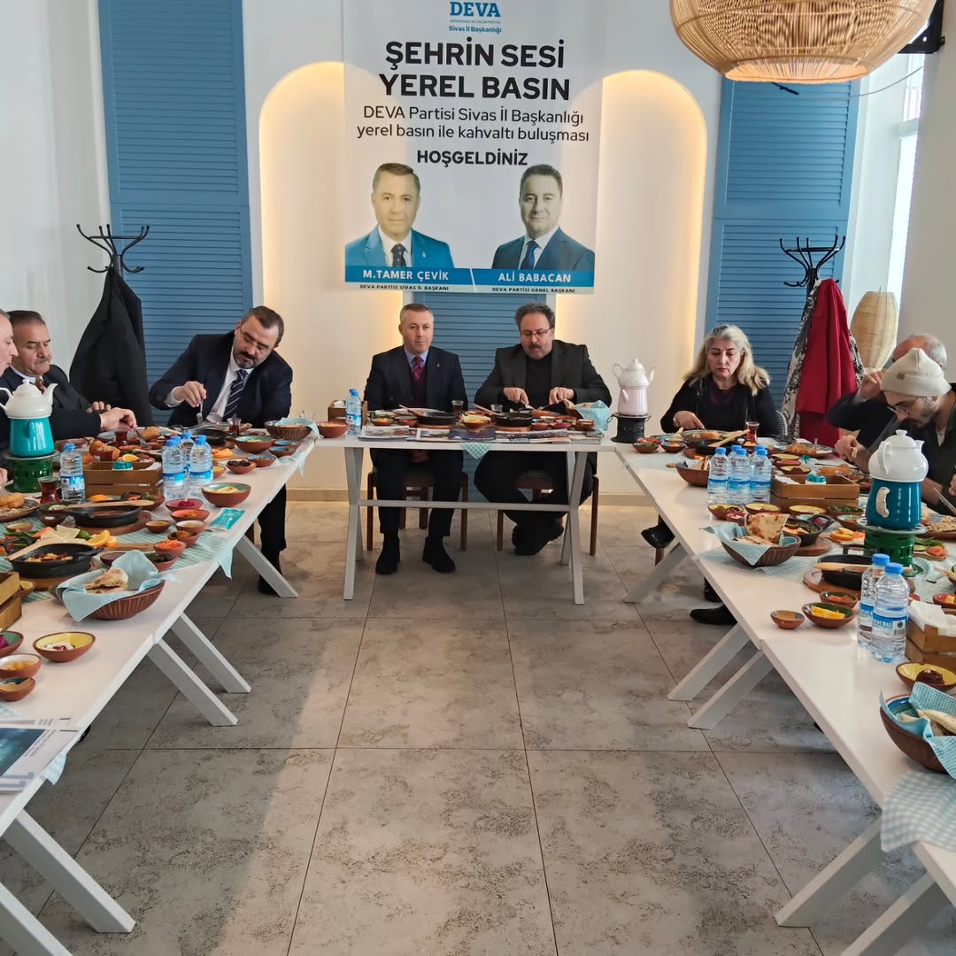 DEVA Partisi Sivas İl Teşkilatı Gazeteciler Gününe Özgü Kahvaltıda Basın Mensupları İle Bir Araya Geldi