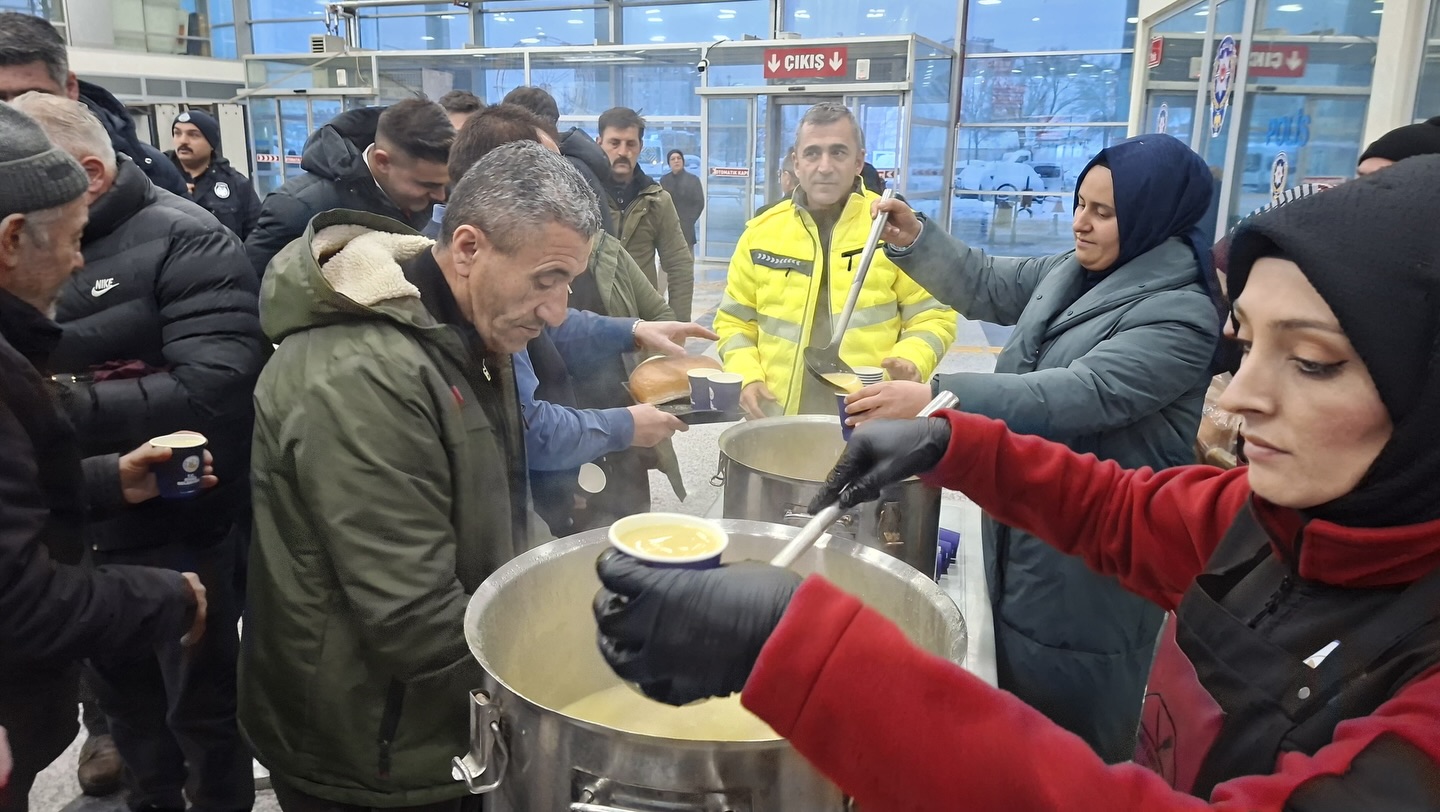 Sivas’ta Yoğun Kar Yağışı Nedeni İle Otobüs Seferleri İptal Edildi