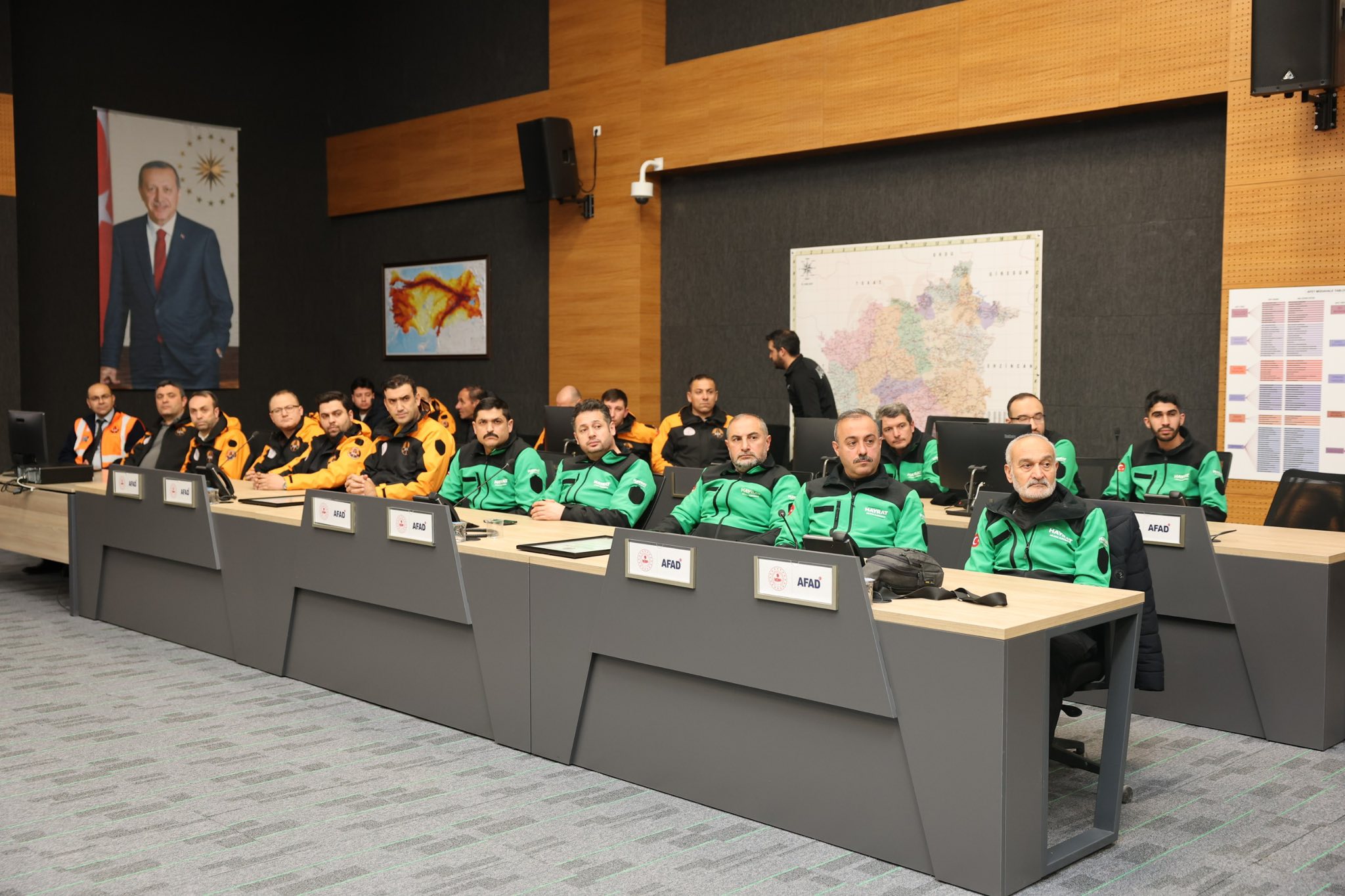 Sivas’ta Kentsel Arama Kurtarma Alanında Hafif Seviyede Akredite Edilen 2’si Kamu 5’i STK Olmak Üzere 7 Ekip İçin Akreditasyon Arma Teslim Töreni Düzenlendi