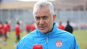 SivasSpor Teknik Direktörü Mehmet Altıparmak İçin Şok Karar