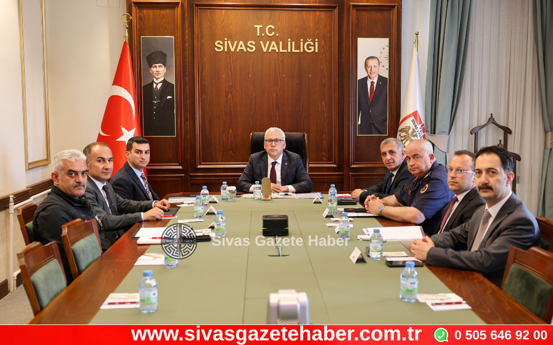 Sivas’ta Güvenlik ve Kamu Düzeninin Sağlanmasına Yönelik Yapılan Çalışmalar Kapsamında Bilgilendirme Toplantısı Düzenledi